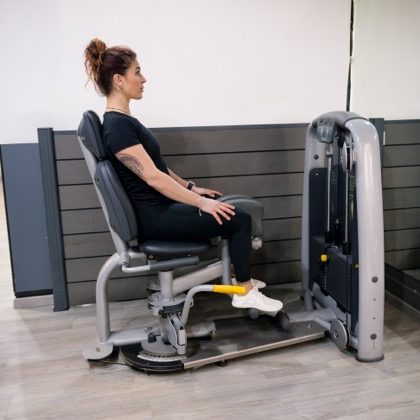 Modella gambe, glutei e addome